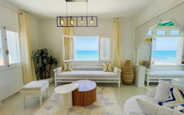 The Sea House Beach Front Villa With Pool