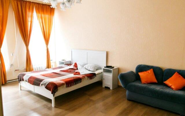 Apartamentyi Alehandro Na Sennoj