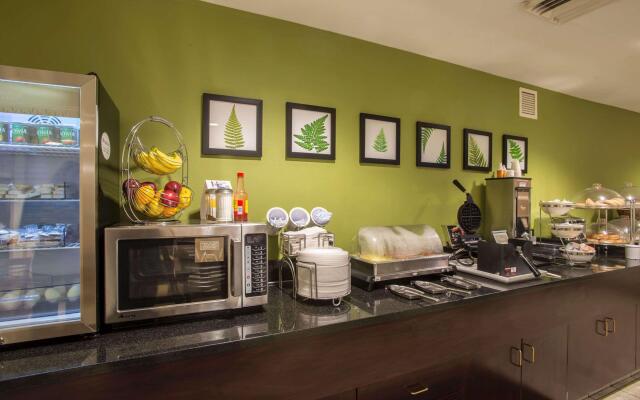 Garner Londonderry Manchester by IHG