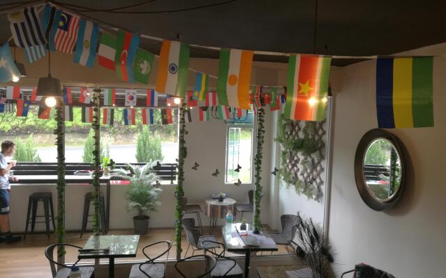 Sleepbox Hotel - Hostel