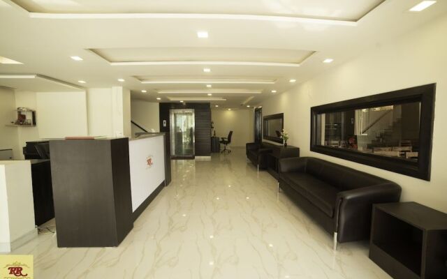 Royal Rosette Lake View Boutique Hotel