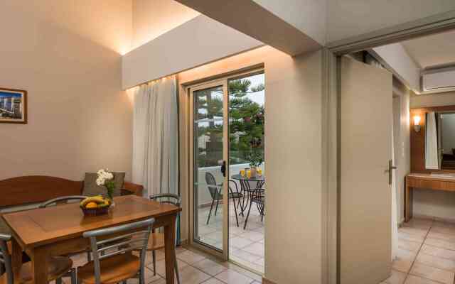 Elotis Suites