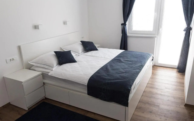 Inin Apartments