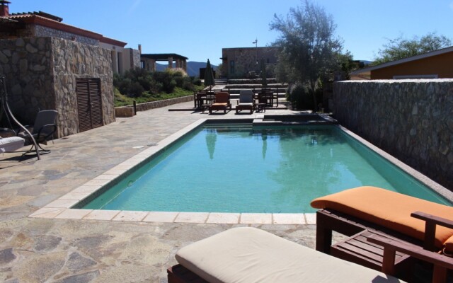 Maglen Tesela Hotel