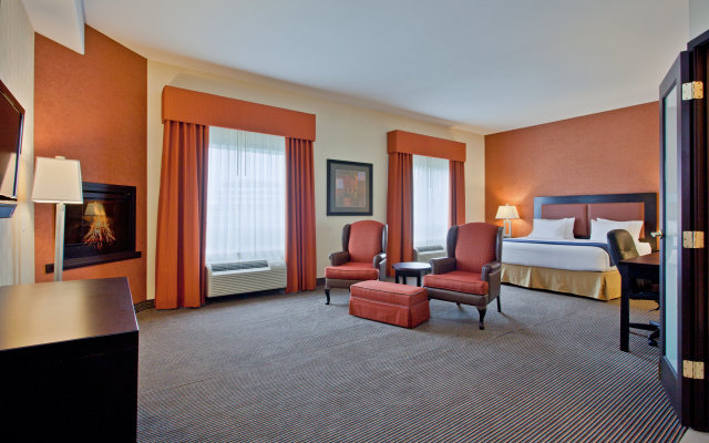 Holiday Inn Express Airport-Calgary, an IHG Hotel