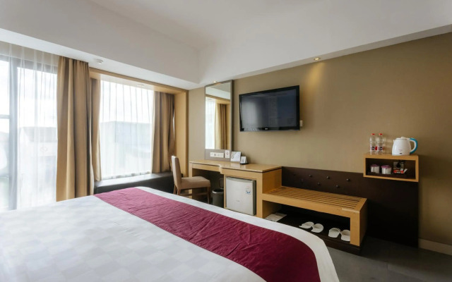Horison Seminyak Bali