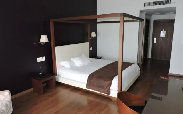 Regency Park Hotel