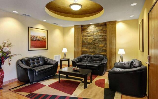 Comfort Inn & Suites Donna near I-2