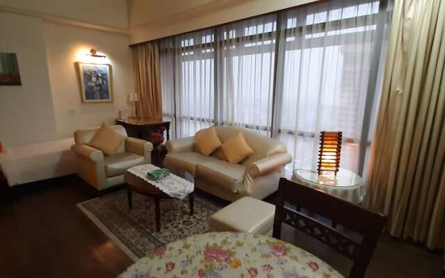 Times Square by Rihanna Service Suite