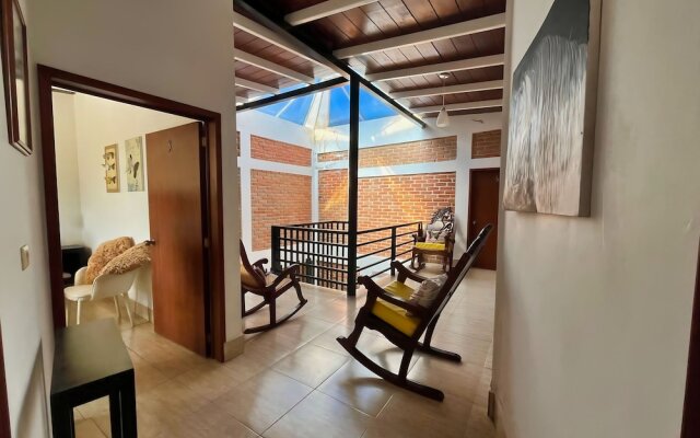 La Palapa & Posada Mía