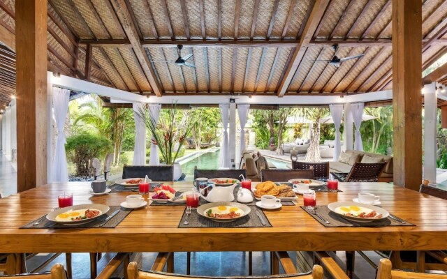 Luxury Balinese 3-bedroom Villa in Seminyak - A Popular Choice!