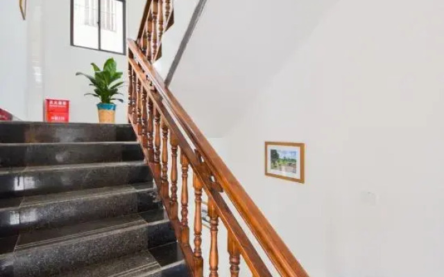 Ancient City Yishan Mingyue Inn