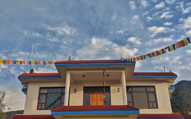 The Bunker Hostel - Dharamkot