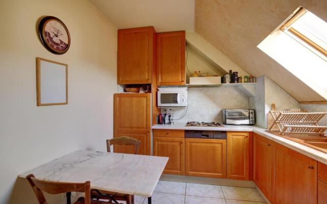 Large T2 with view of the Château d'Amboise