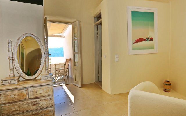 Oia Mare Villas