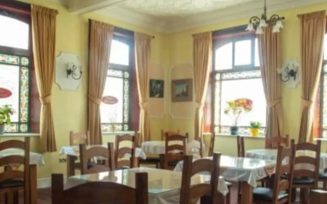 The Shakespeare Hotel and Caribbean Restaurant