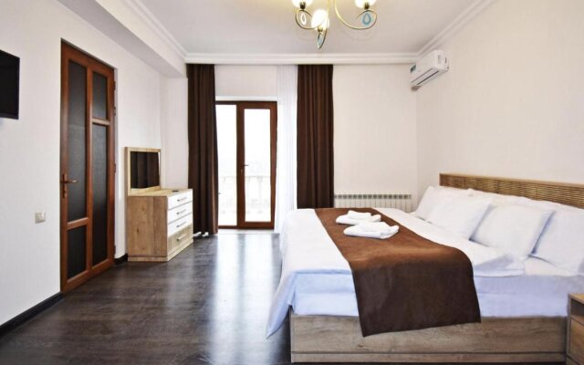 Patriott Hotel