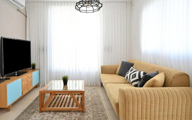 Cool & Fun 2BR in Rotshilde area by HolyGuest