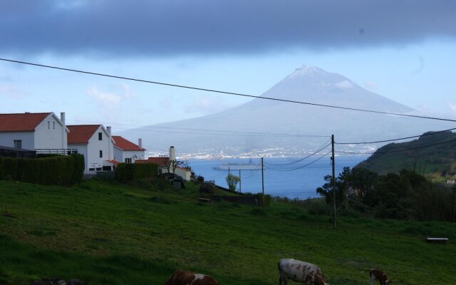 House with 2 Bedrooms in Conceição, with Wonderful Sea View, Enclosed Garden And Wifi - 800 M From the Beach