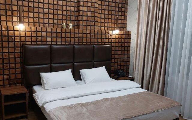 Apartments at the Red wood Hotel