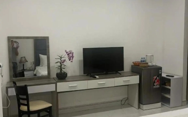 White Diamond Hotel