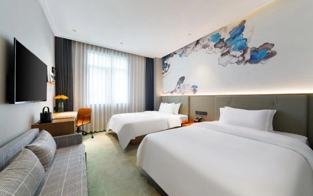 Gangtian Fashion Apartment (Shenzhen North Railway Station)