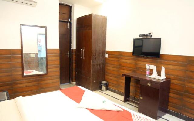 Hotel Jindal Palace