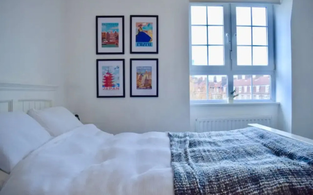 Stylish 2 Bedroom Flat With Views of The Shard