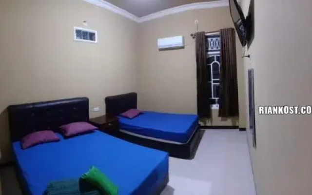 Rian Kost - Hotel Penginapan Murah Pusat Kota Palembang