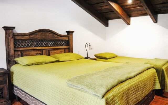 La Casa De La Alameda