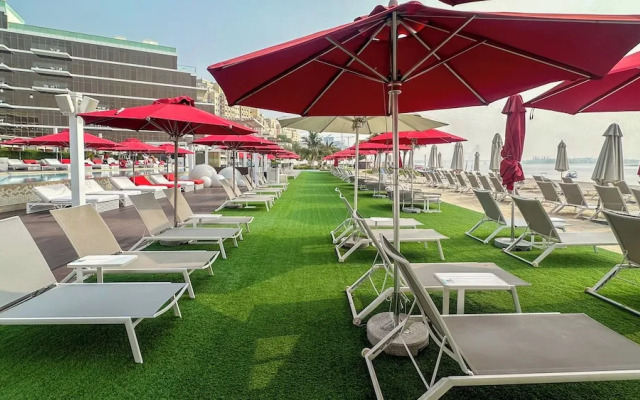 Waves - Premium Seaside Retreat With Private Beach