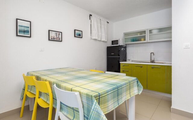 Awesome Apartment in Lukovo Sugarje With Wifi and 3 Bedrooms