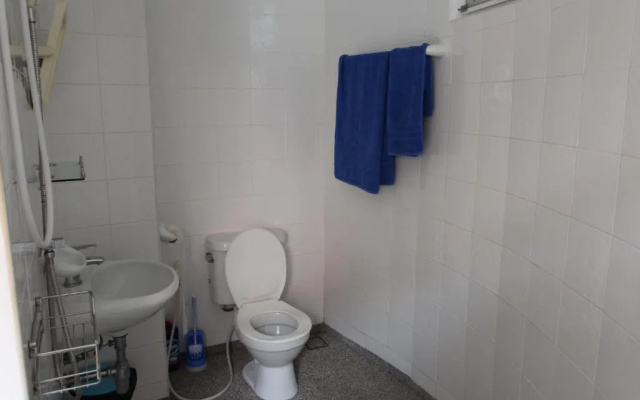 4 bedroom villa- sleeps 8