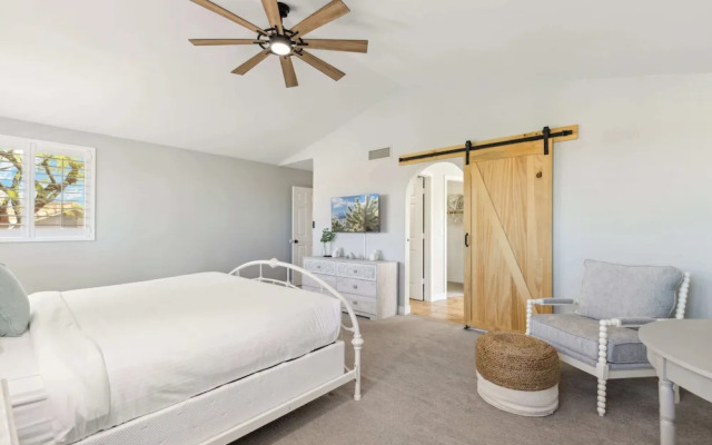 Red Mountain Retreat 5 BDR w/ Heated Pool!