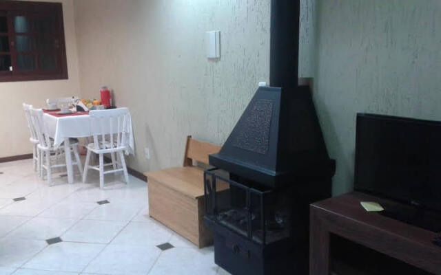 Casa 25 (Dois Pinheiros)