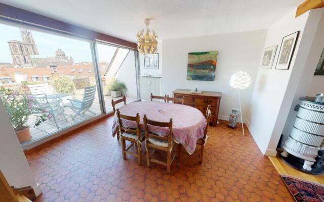 145m² city center 4 bedrooms view of the Cathedral