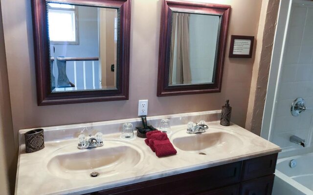 Vinifera, The Inn on Winery Row