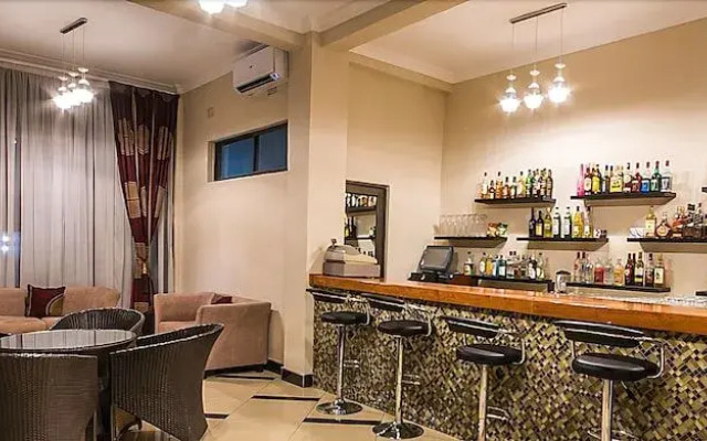 Sherbourne Hotel