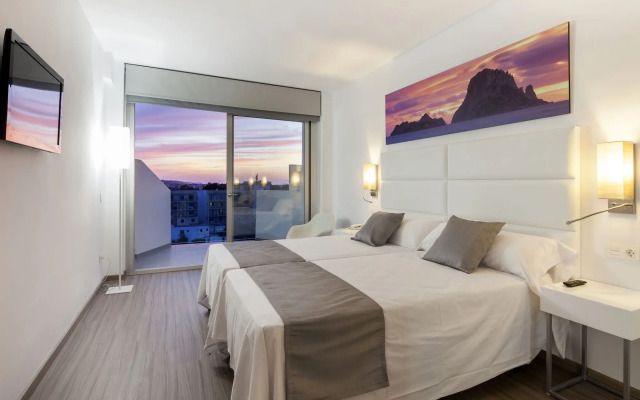 Отель AxelBeach Ibiza Spa & Beach Club - Adults Only Hotel