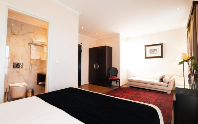Best Western Plus Embassy Hotel