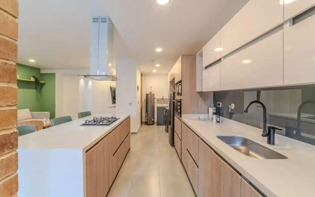 w Spacious 3BR w Outdoor Dining Terrace in Laureles