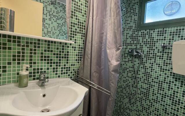 Snug Mobile Home in Toscana With Garden