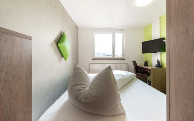 a2 HOTELS Plochingen