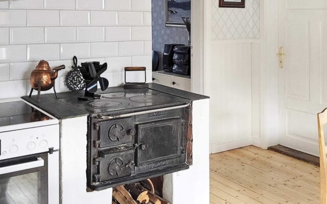6 Person Holiday Home in Vedevåg