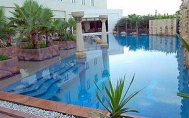 Hermes Palace by Bencoolen