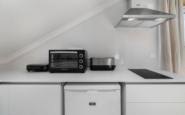 Sunset Views and Sea Breezes