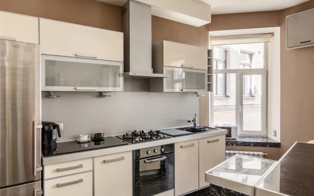 1912 на Стремянной 13