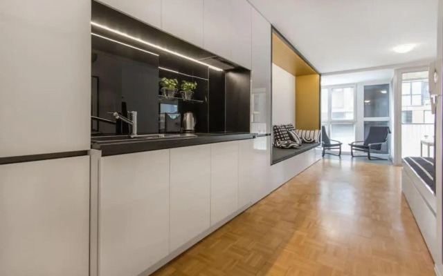 Gorgeous central flat with garage