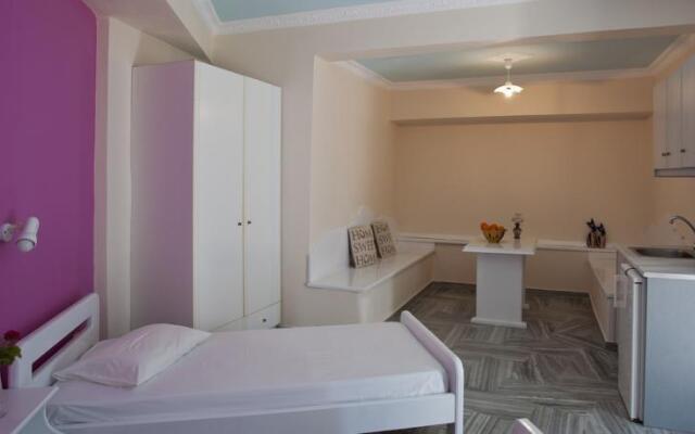Dimitris Studios