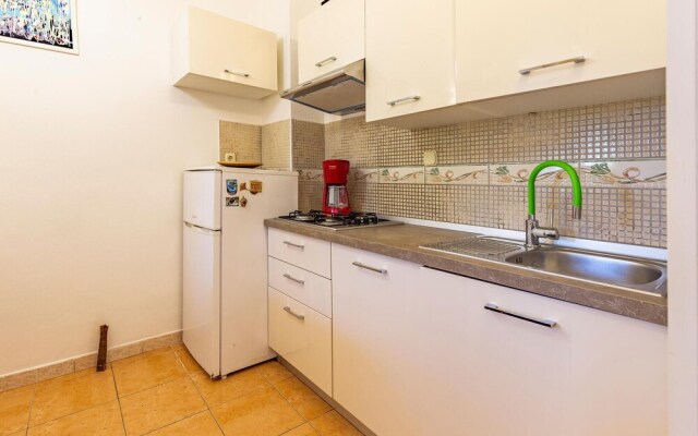 Nice Apartment in Premantura With Wifi and 2 Bedrooms